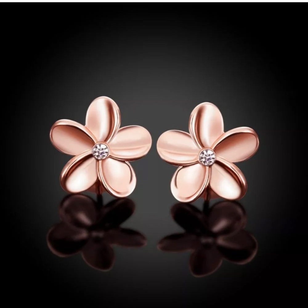 Rose Gold Plated Crystal Lovely Flower Earrings